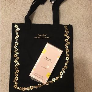 Marc Jacobs Daisy Eau de Toilette w/ Tote